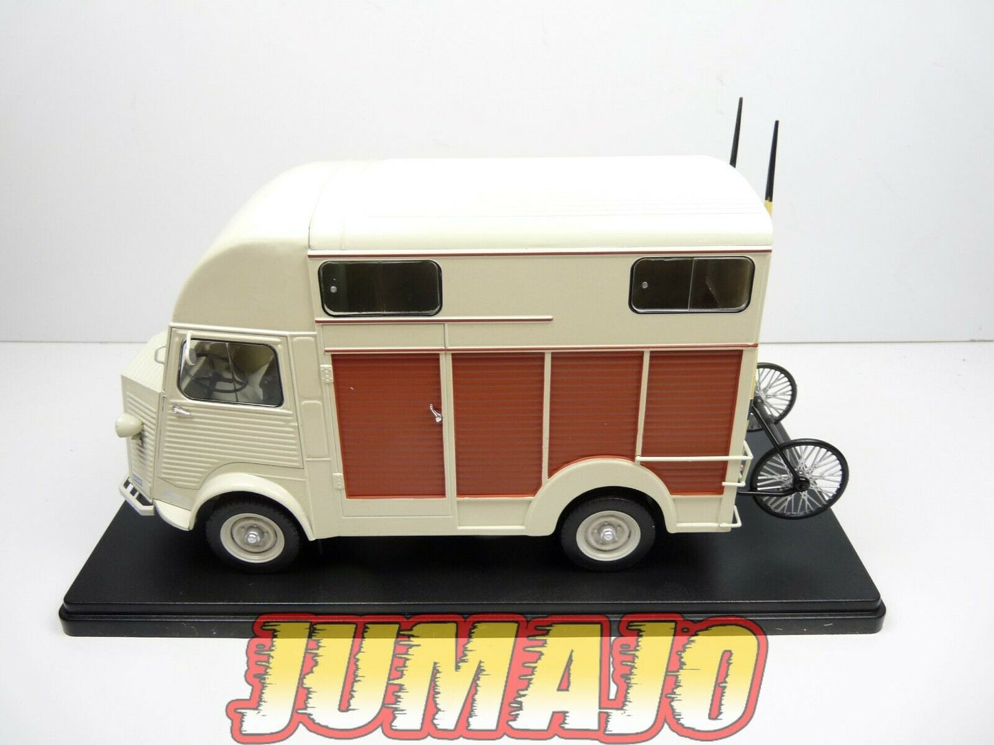 Lot 2 CVQ2+3 Voiture 1/24 HACHETTE CITROËN : ID19, Type H HY van chevaux Heuliez