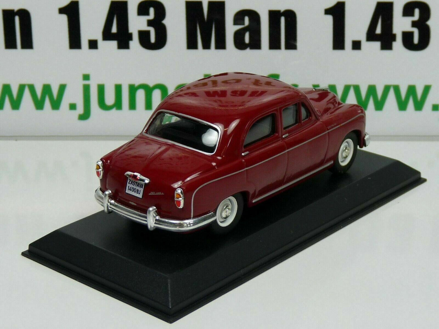 BAL68 Voiture 1/43 IXO DeAgostini Balkans : ZASTAVA 1400 BJ ( Fiat 1400 )
