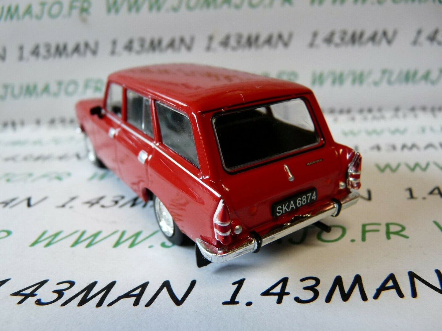 PL57 Voiture 1/43 IXO IST DeAgostini POLOGNE : MOSKVITCH 2137