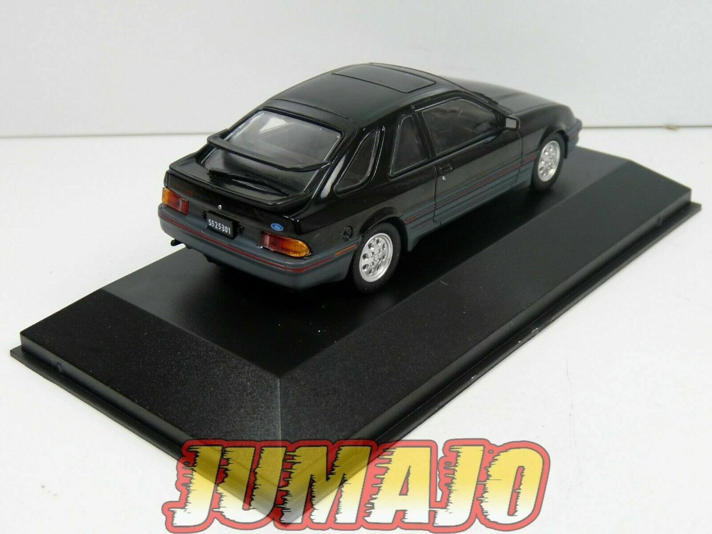 Lot de 2 Voitures FORD Sierra 1/43 SALVAT 80/90 : Ghia & XR4 1984