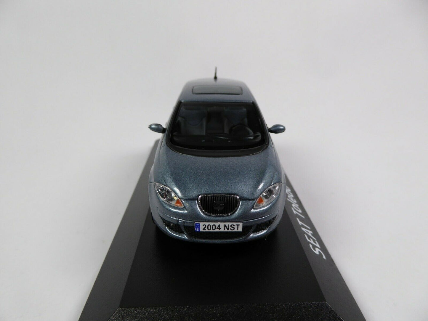 SEA20 Voiture 1/43 SEAT dealer models FISCHER : TOLEDO III