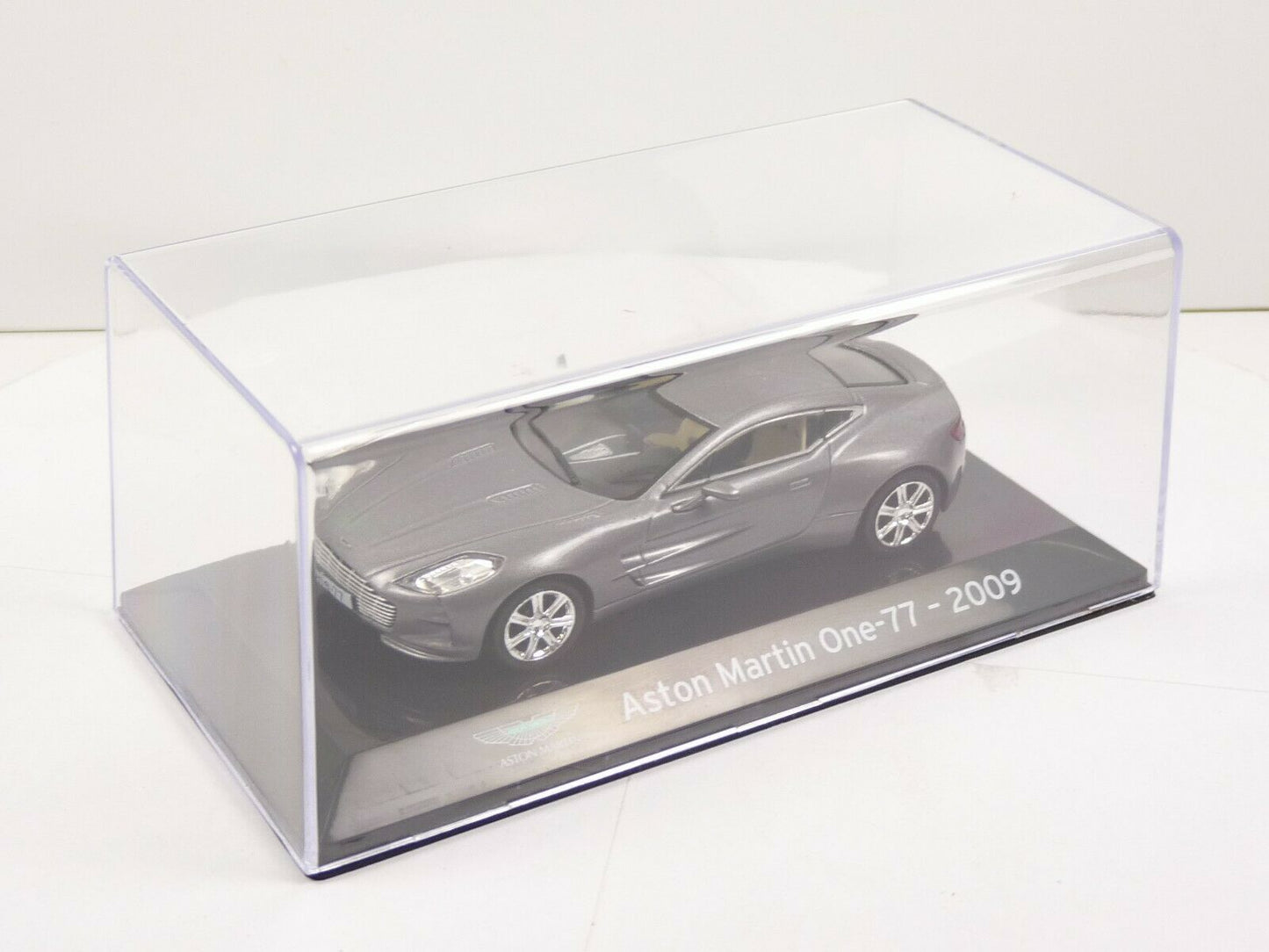 SC14 voiture 1/43 SALVAT Supercars : ASTON MARTIN One-77 2009