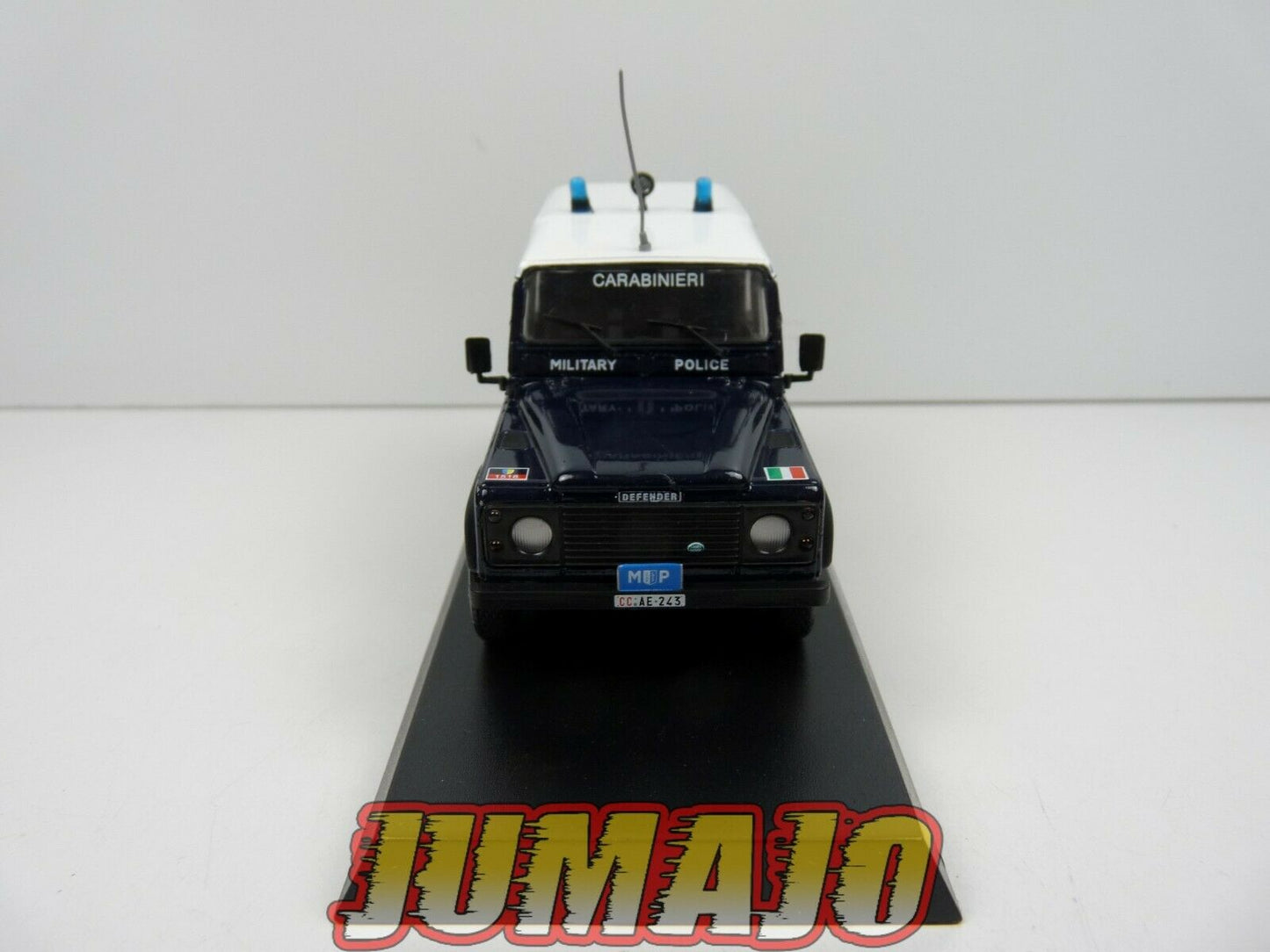 CR39 voiture 1/43 CARABINIERI : LAND ROVER DEFENDER 90 Military Police 1995