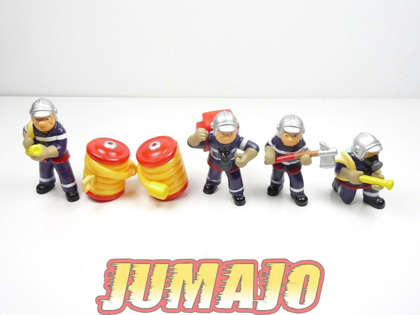 CP100 lot FIGURINES PVC enfant POMPIERS : camion + 4 soldats + accesoires 22cm