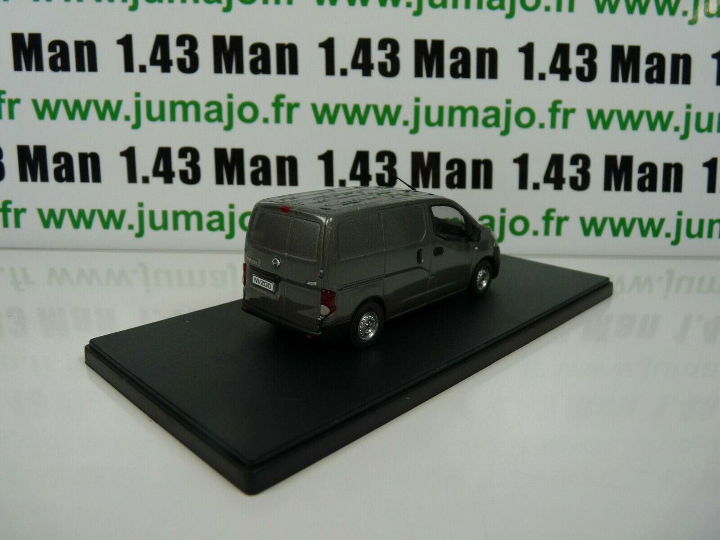 NI8 VOITURE 1/43 ELIGOR : NISSAN NV200 Combi fourgonnette tôlée