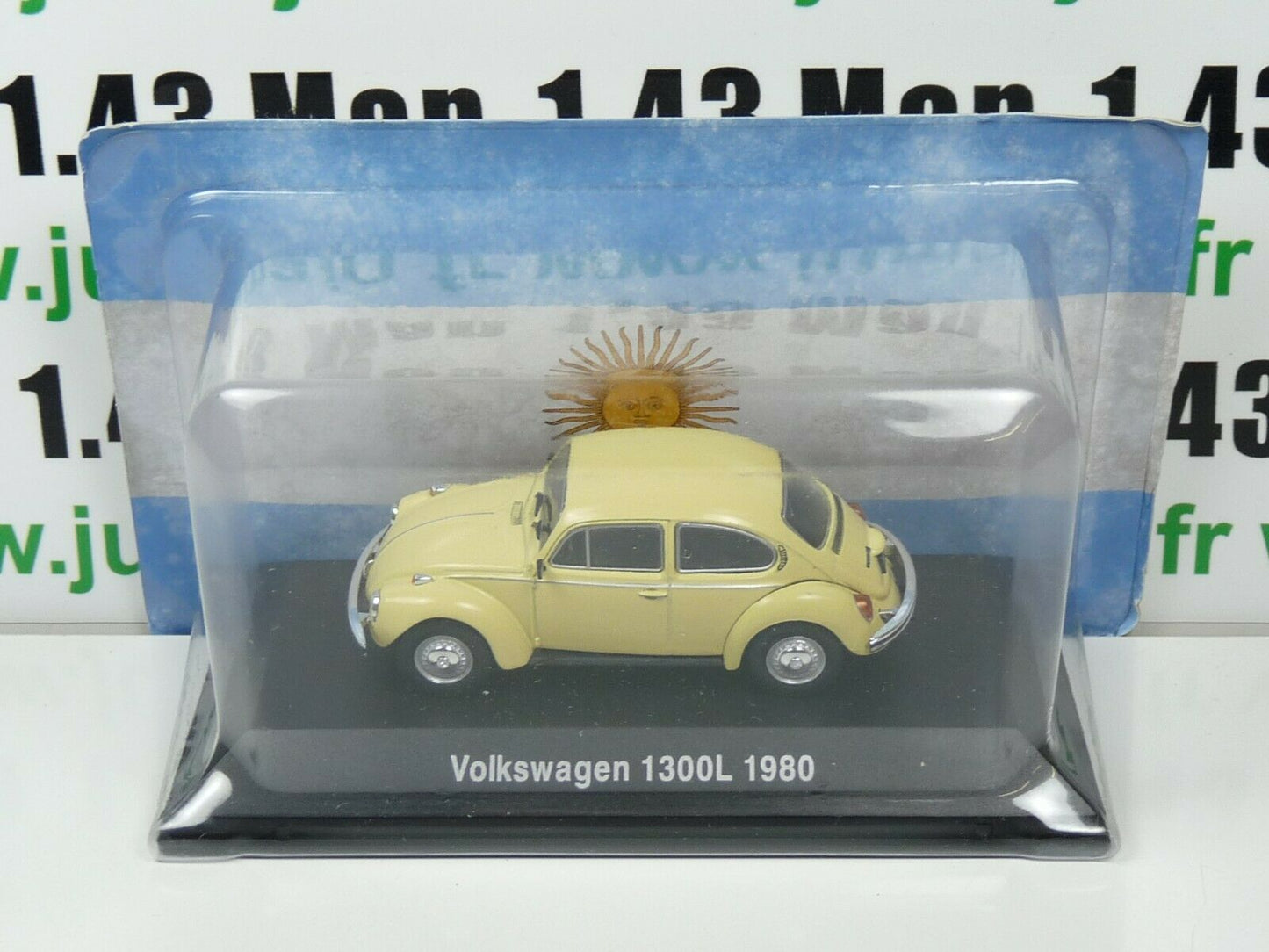 ARG28 Voiture 1/43 SALVAT Autos Inolvidables : VOLKSWAGEN 1300L BEETLE 1980