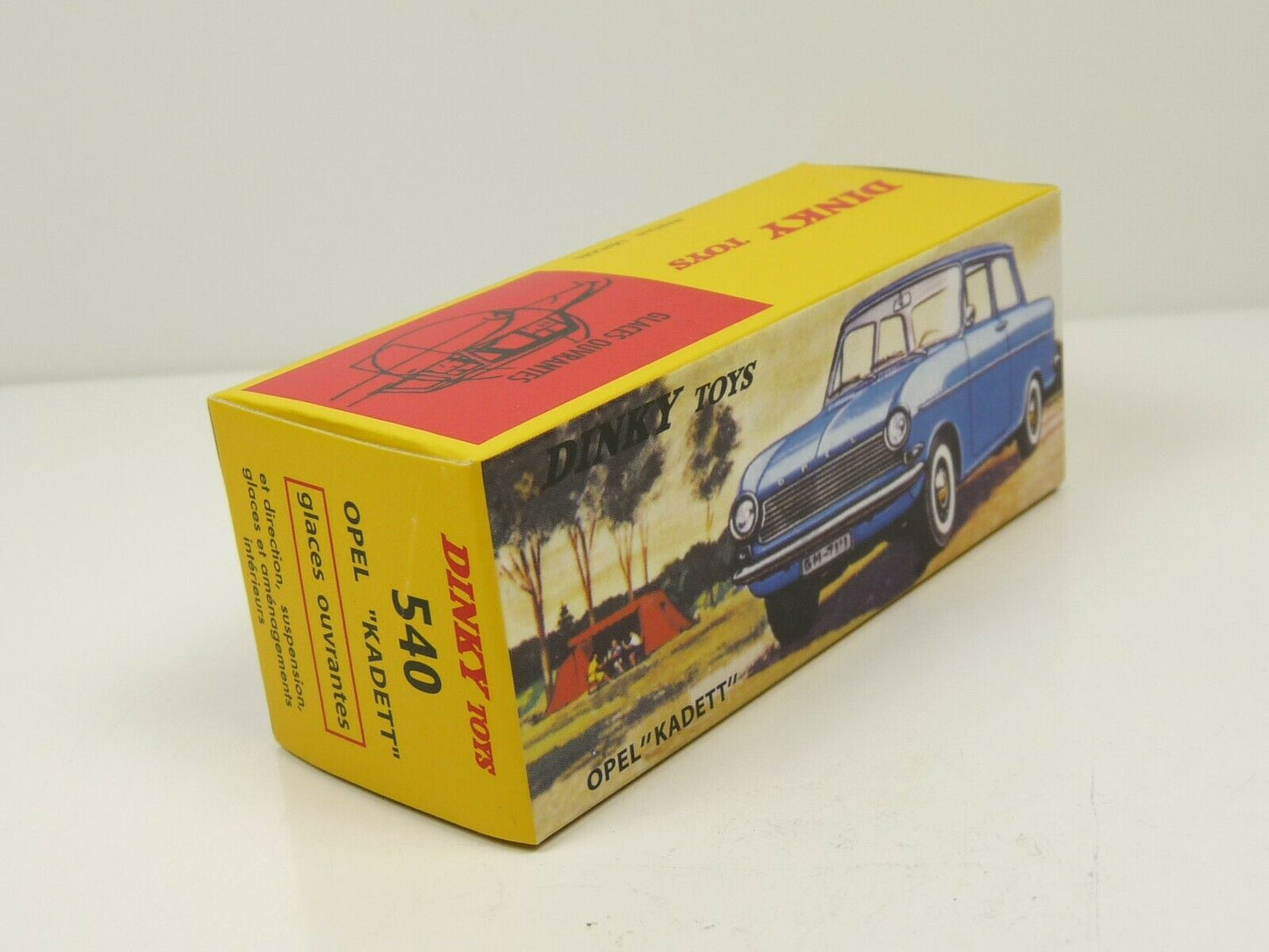 DT216 Voiture 1/43 réédition DINKY TOYS DeAgostini : OPEL Kadett 540