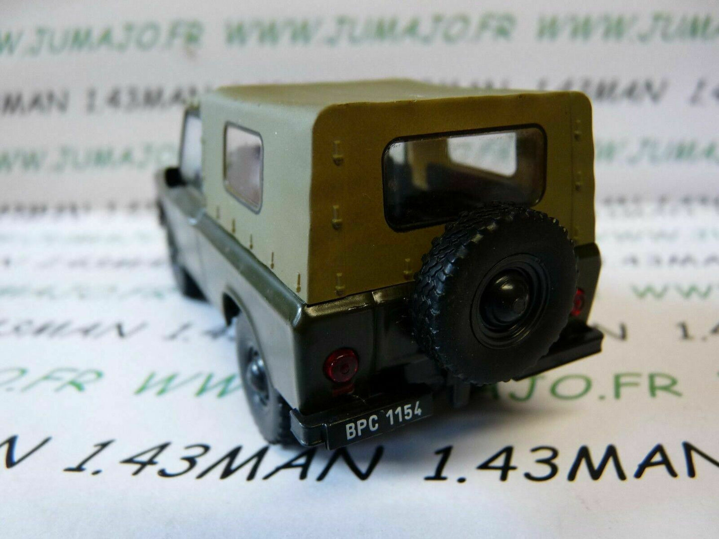 PL59 VOITURE 1/43 IXO IST déagostini POLOGNE : ARO 240