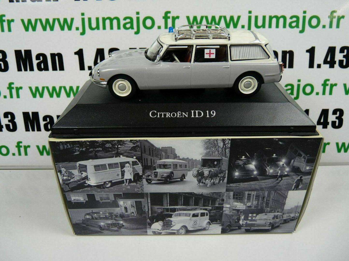 AMB4 1/43 IXO Atlas Ambulance Collection : CITROEN ID break 1962 croix rouge