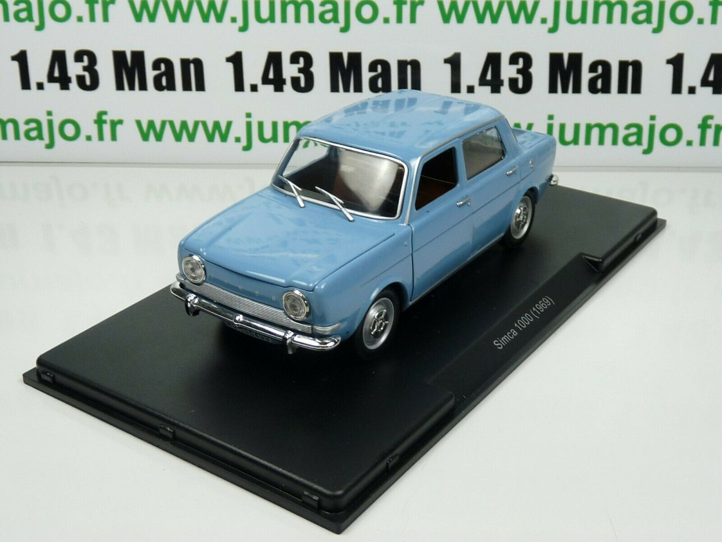 VQ6+18 LOT 2 Voitures 1/24 SALVAT/ LEO models : SIMCA 1000