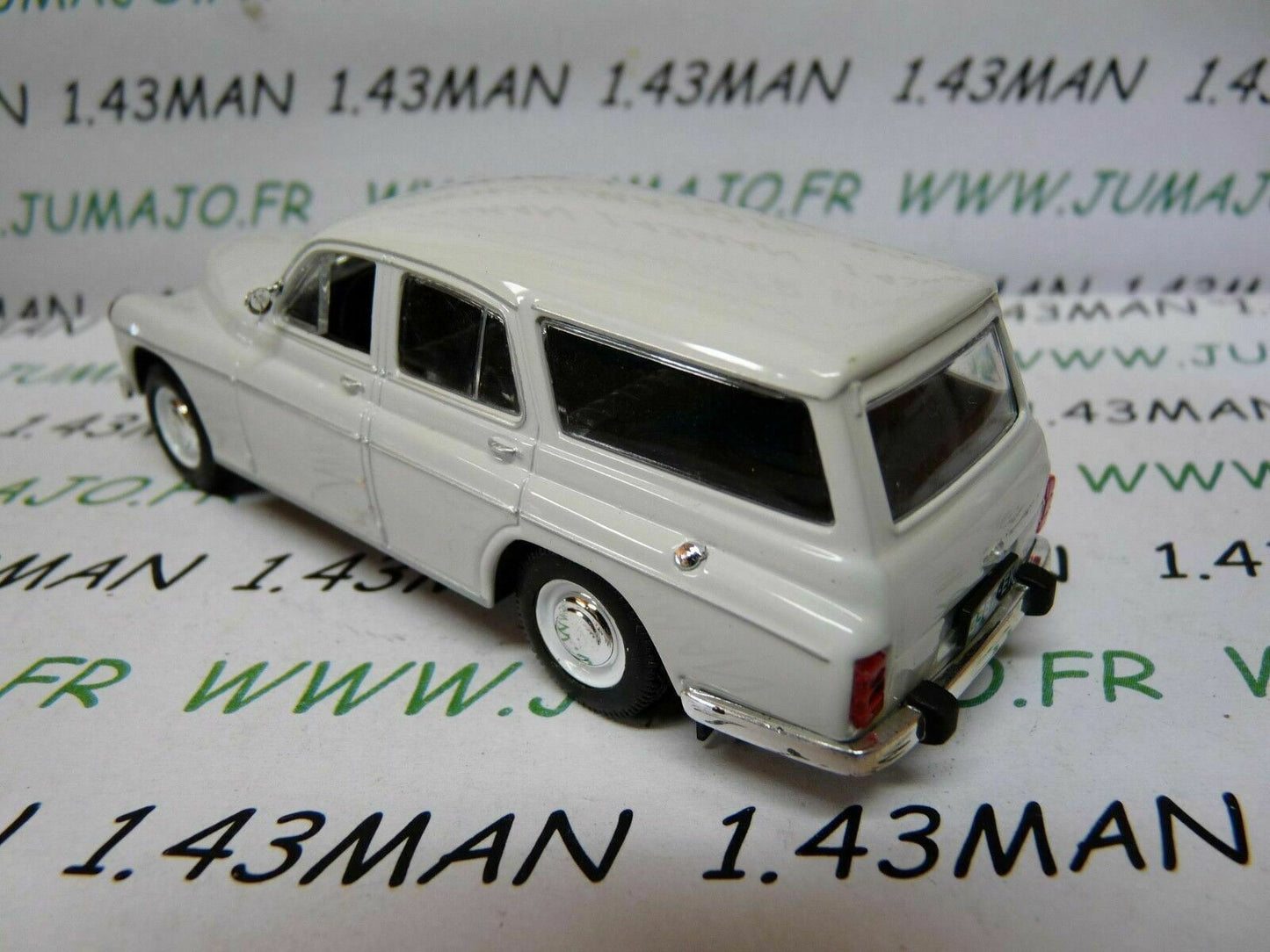 PL100 VOITURE 1/43 IXO IST déagostini POLOGNE : Warszawa 203 Kombi break