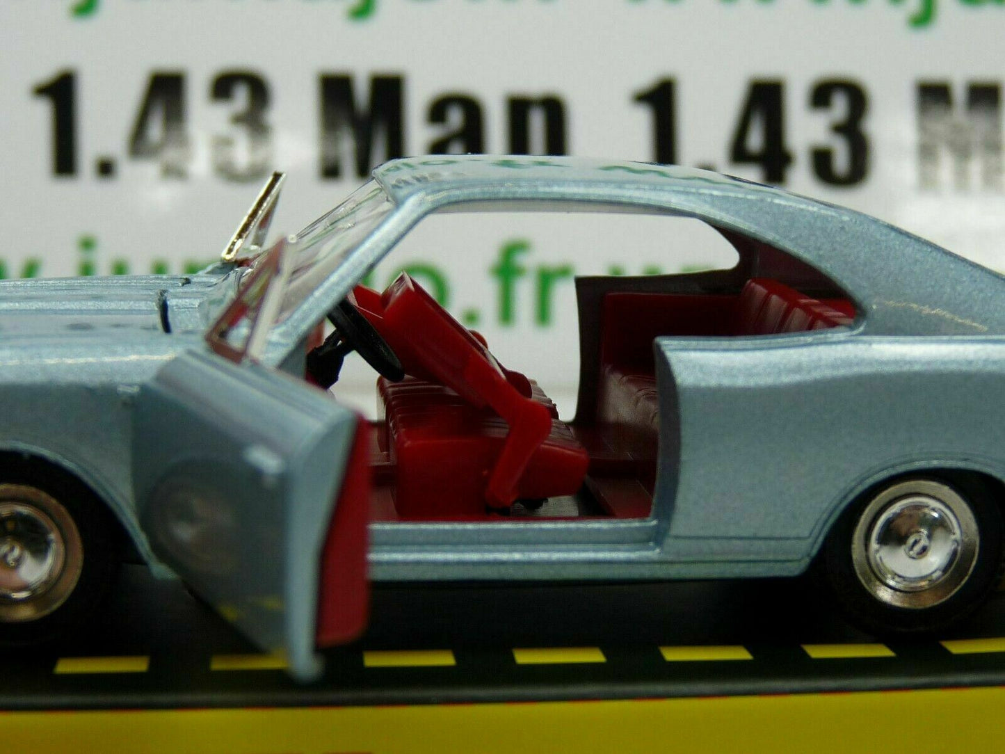 DT17 Voiture réédition DINKY TOYS atlas : 1405 Opel Rekord Coupé 1900
