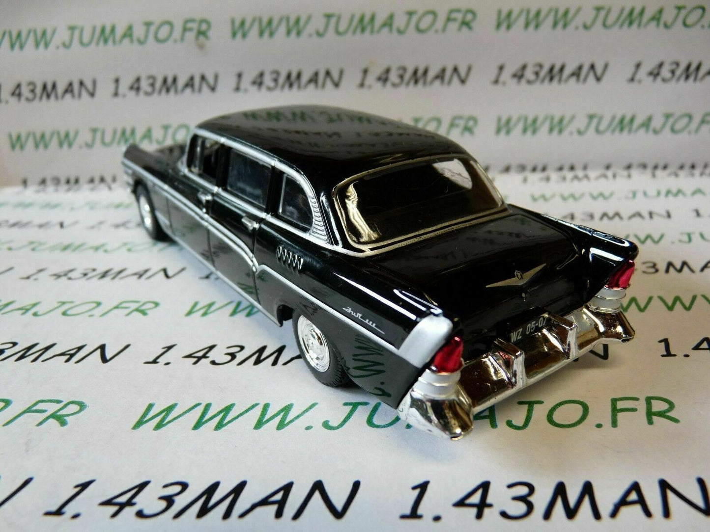 PL51 Voiture 1/43 IXO IST DeAgostini POLOGNE : ZIL 111