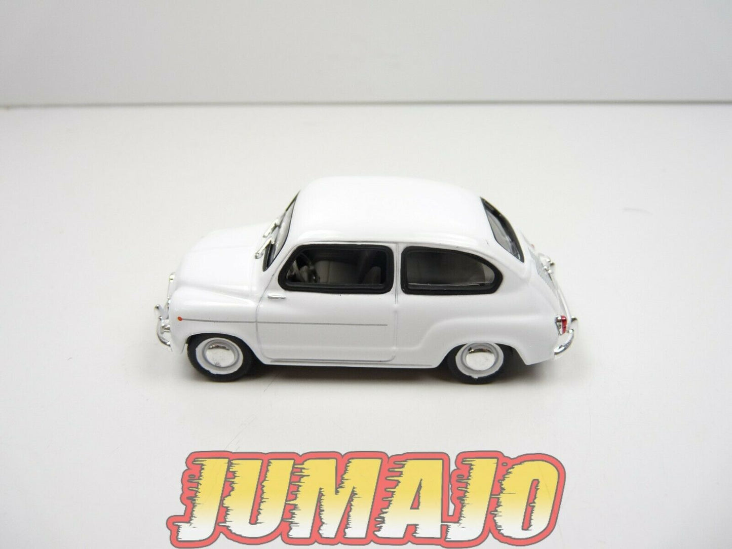 ITB12 Voiture 1/43 Hachette Solido : FIAT 600D blanche