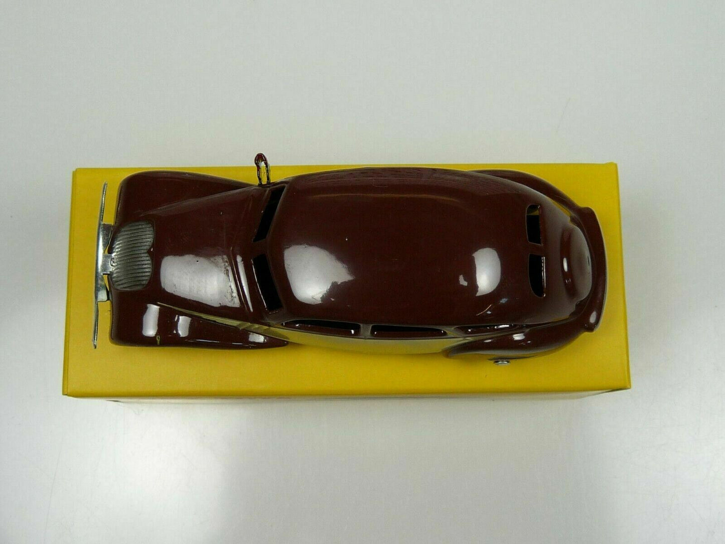 DT263 voiture 1/43 réédition DINKY TOYS DeAgostini : PEUGEOT 402 Taxi 24 L