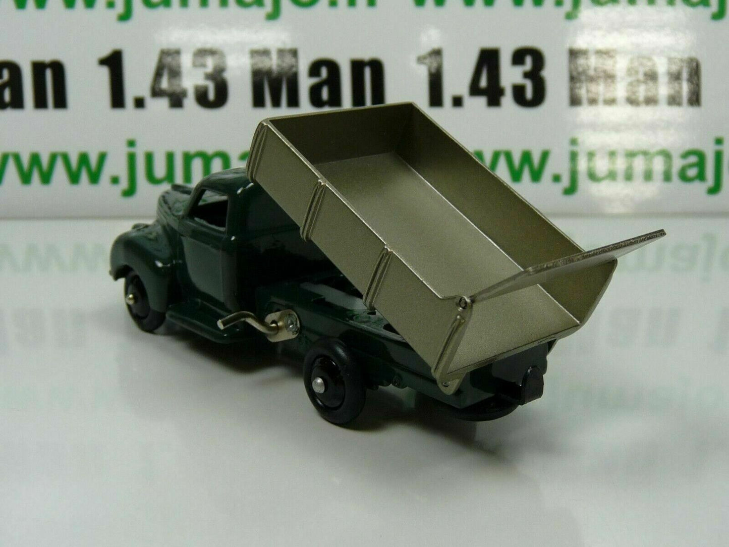 DT53 Voiture réédition DINKY TOYS atlas : 25M Studebaker Benne Basculante