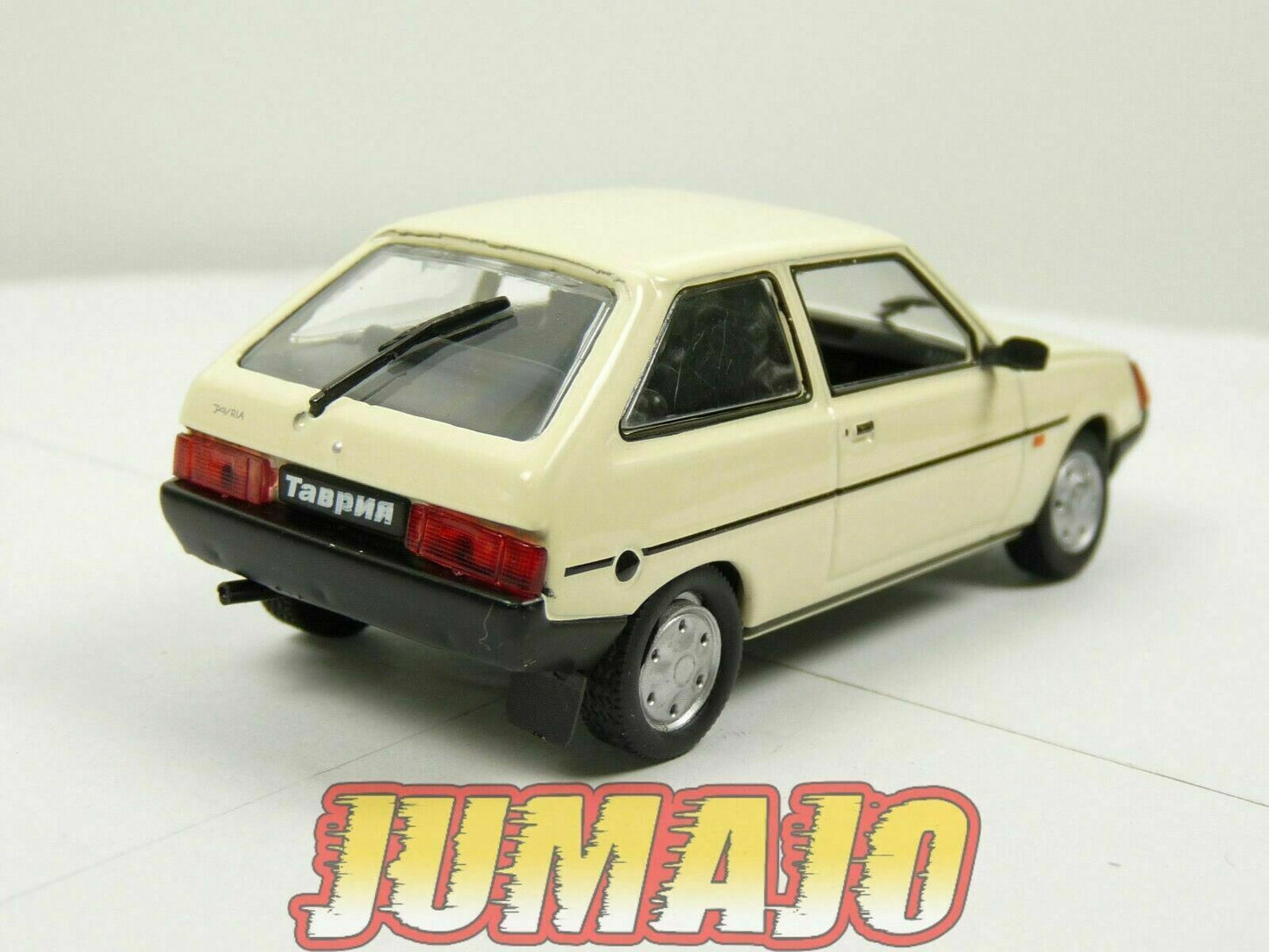 RUS29 Voiture1/43 IXO déagostini RUSSE URSS : ZAZ 1102 Tavria