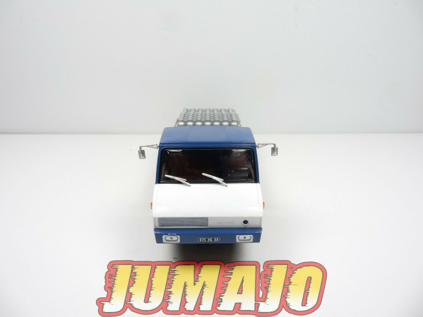 BER19 CAMIONS 1/43 Hachette IXO BERLIET STRADAIR LAITIER Bourgogne