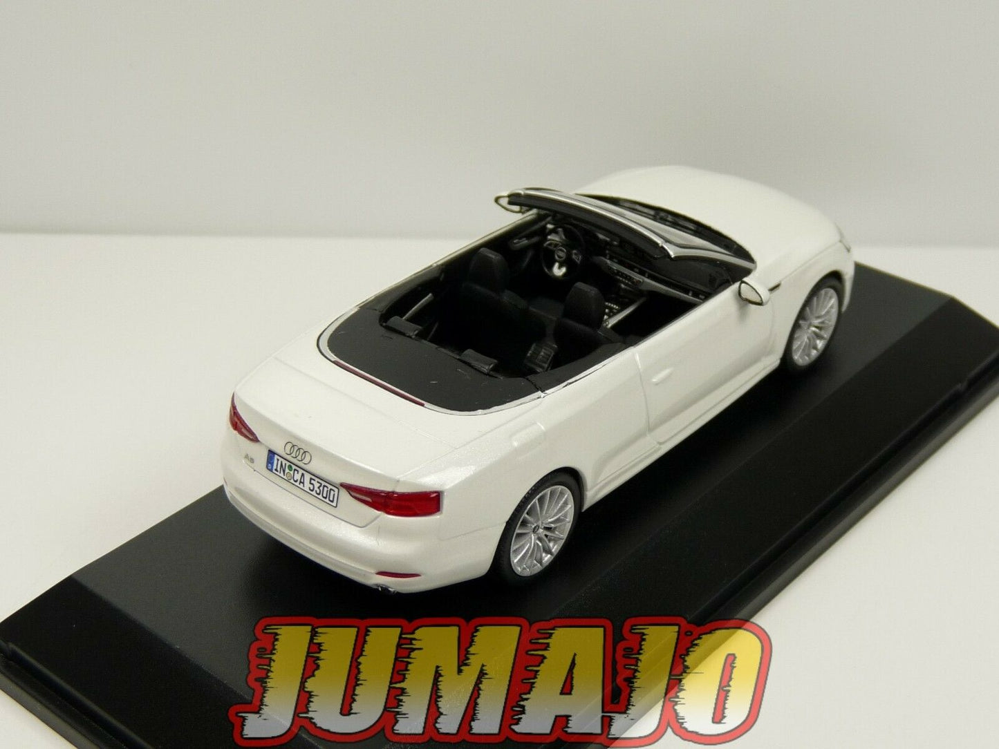 AUD7 voiture 1/43 SPARK : Audi A5 Cabriolet Tofana White
