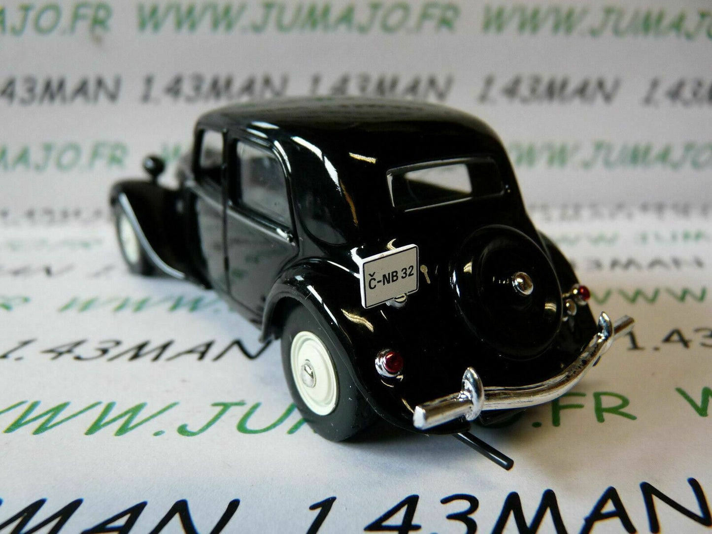 PL153 Voiture 1/43 IXO IST DeAgostini POLOGNE : CITROEN Traction 11 BL