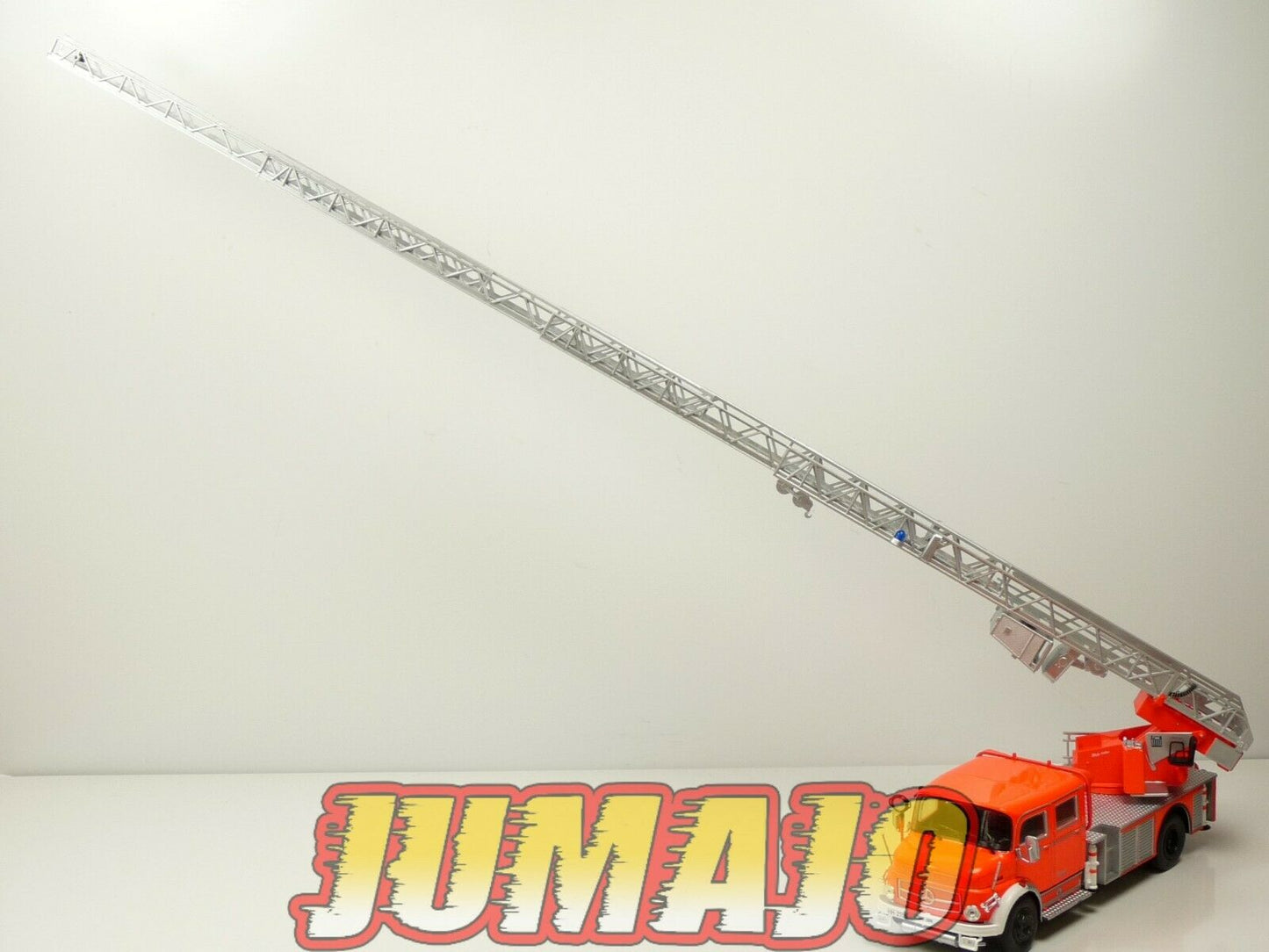 CP4 camion POMPIER 1/43 IXO salvat MERCEDES L1519 grande échelle