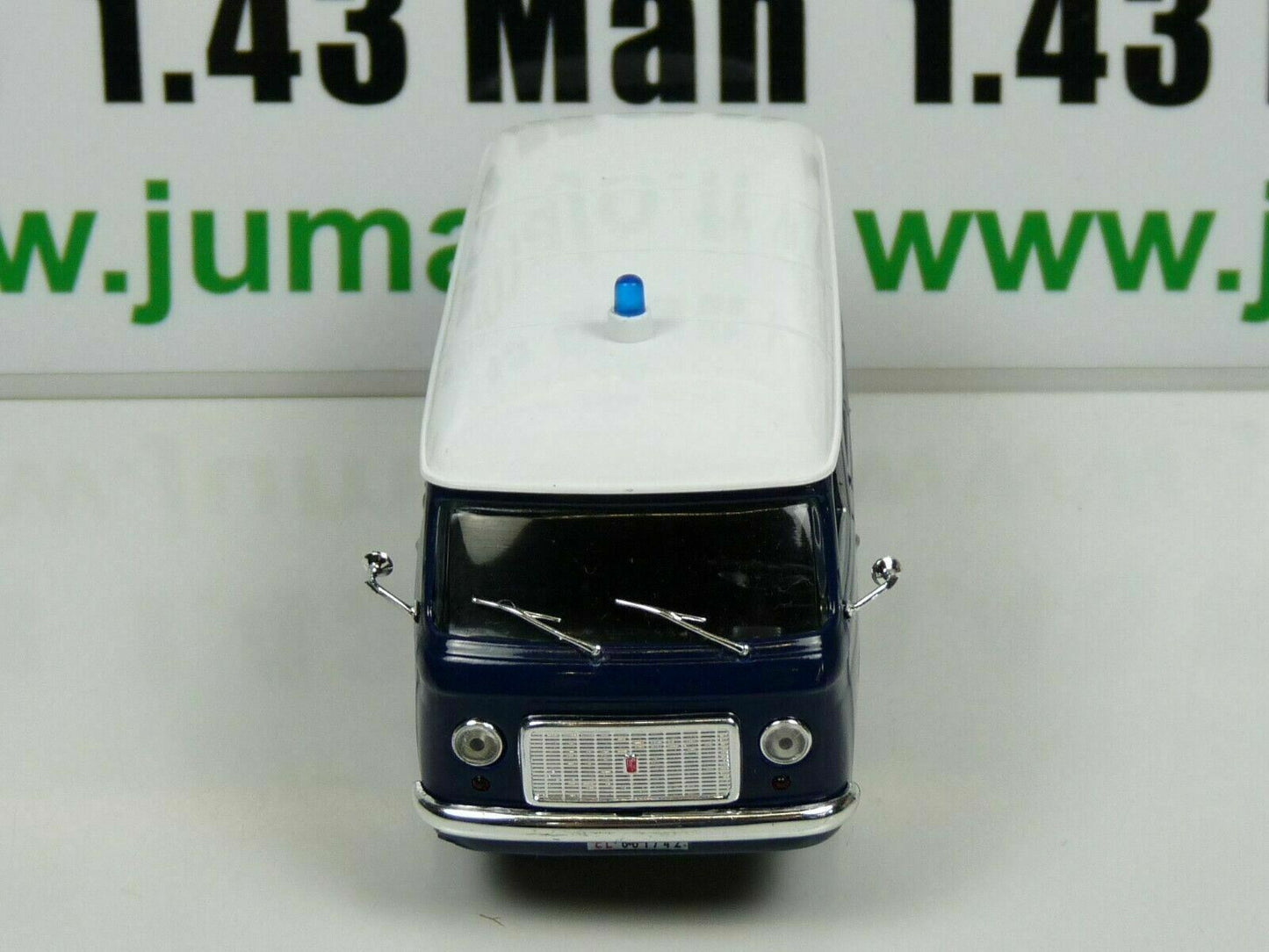 PM3 1/43 IST deAgostini Police du Monde : FIAT 238 Minivan Carabinieri