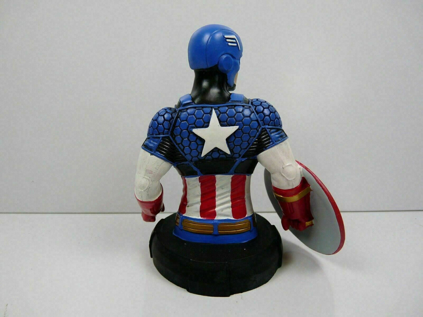 MAR14 Figurine MARVEL BUSTE en résine 9 à 14 cm : CAPTAIN AMERICA