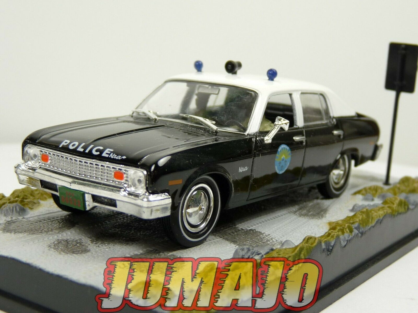 JB43 voiture 1/43 IXO 007 JAMES BOND : CHEVROLET Nova live and let die
