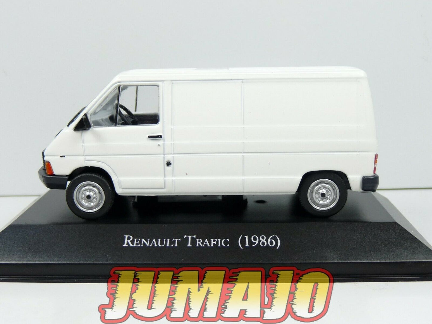 AQV19 Voiture 1/43 SALVAT Inolvidables 80/90 : RENAULT Trafic 1986 tôlé blanc L1H1