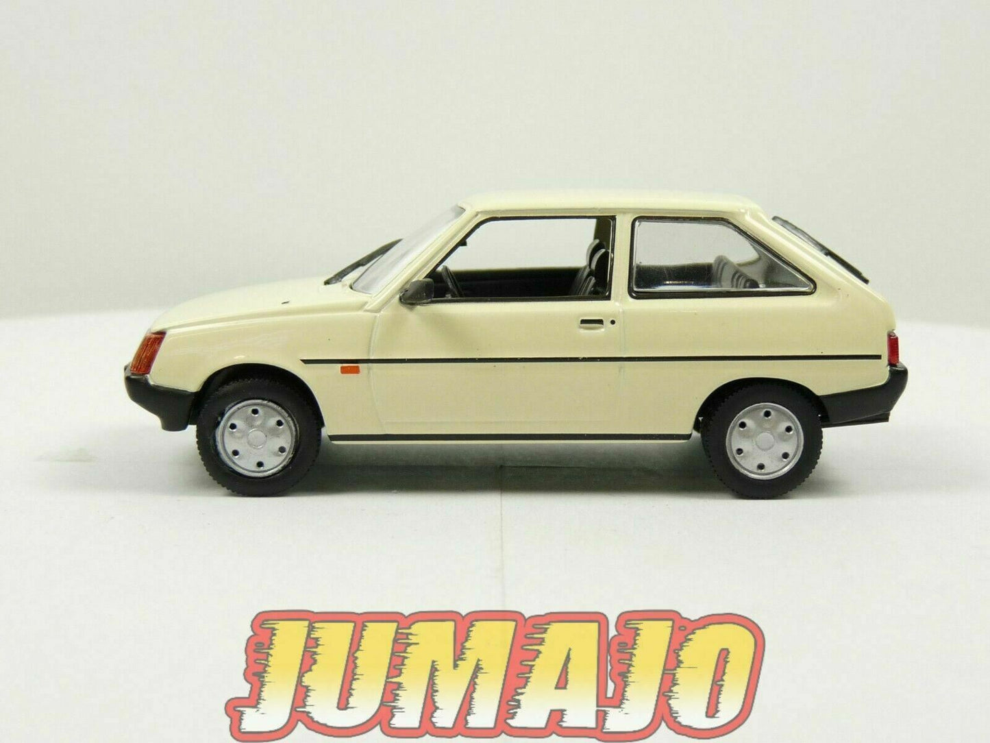 RUS29 Voiture1/43 IXO déagostini RUSSE URSS : ZAZ 1102 Tavria