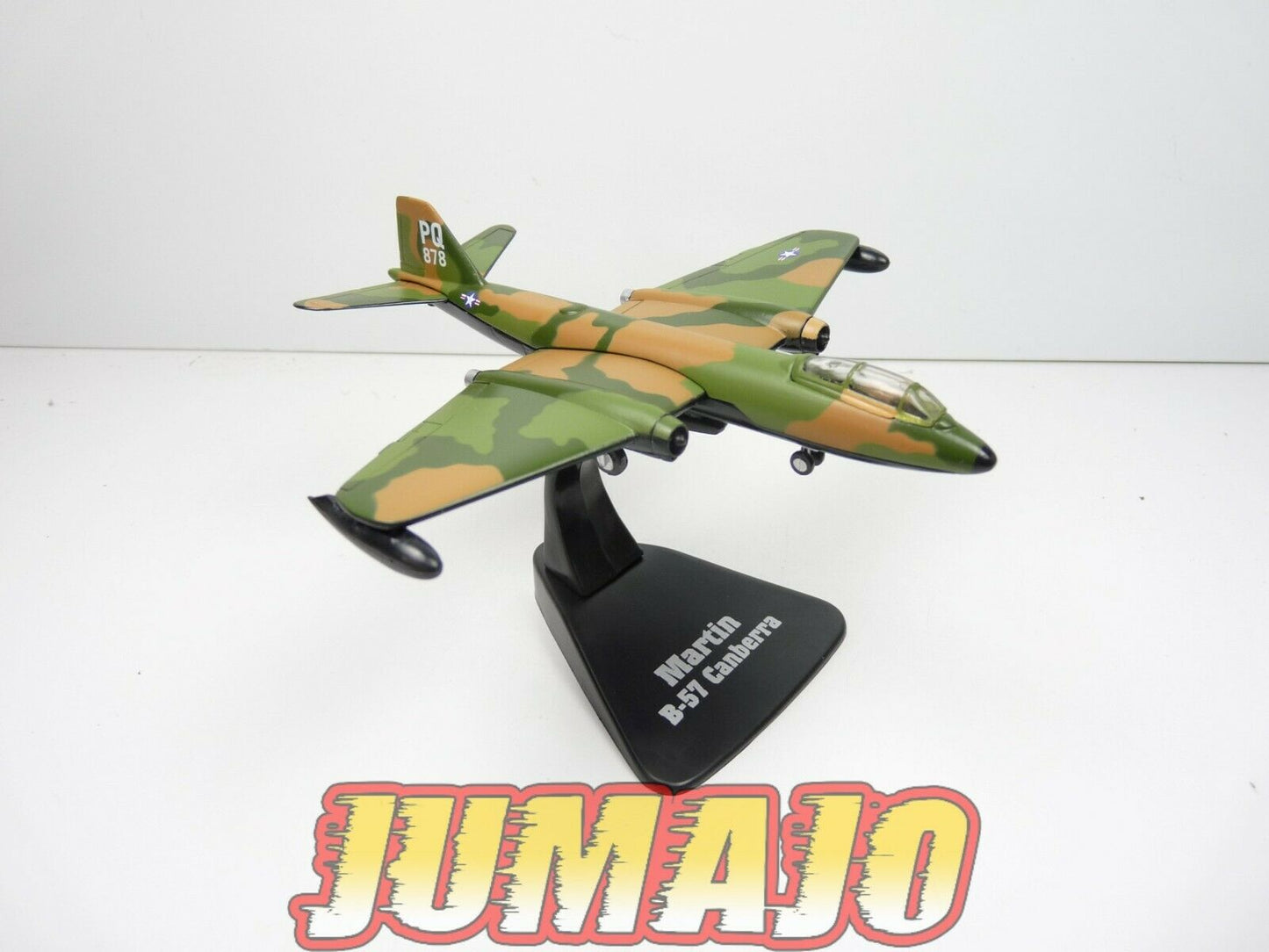 AV10 AVION militaire 1/144 : MARTIN B-57 Camberra