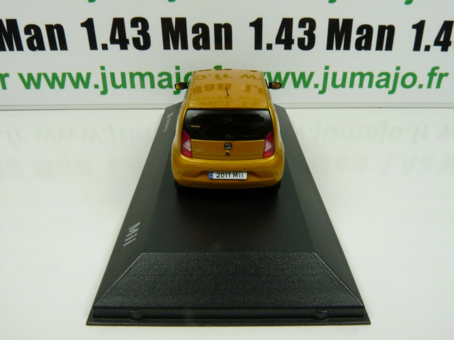 SEA18 Voiture 1/43 SEAT dealer models : Mii