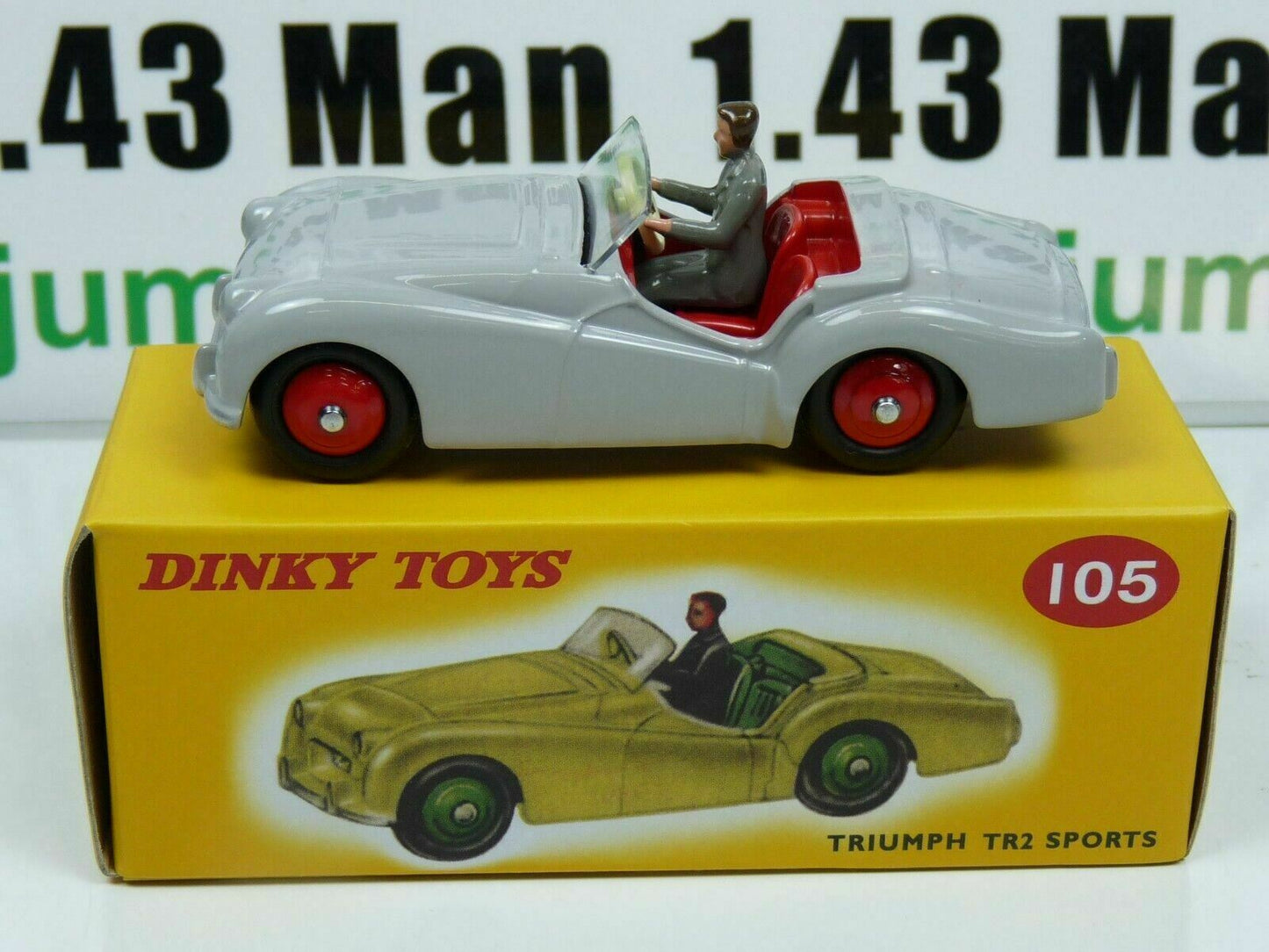 DT50 Voiture réédition DINKY TOYS atlas : 105 TRIUMPH TR2 sports grise UK
