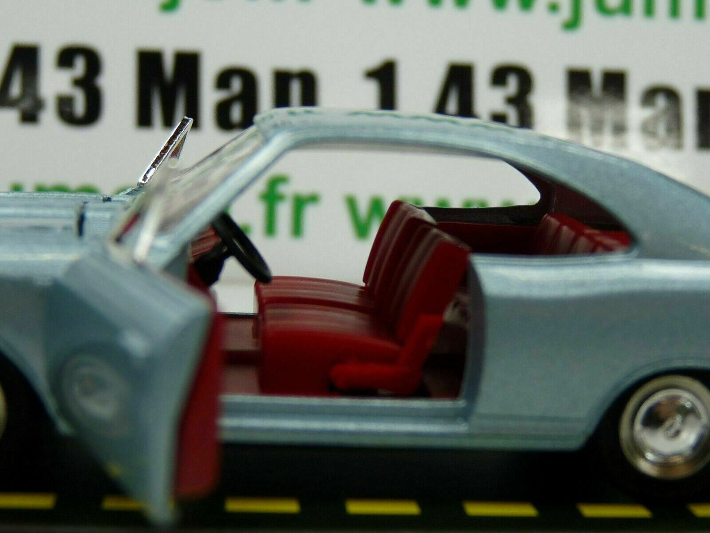 DT17 Voiture réédition DINKY TOYS atlas : 1405 Opel Rekord Coupé 1900