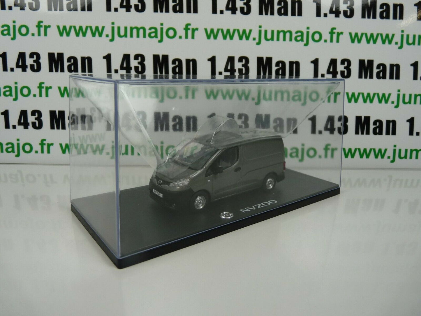 NI8 VOITURE 1/43 ELIGOR : NISSAN NV200 Combi fourgonnette tôlée