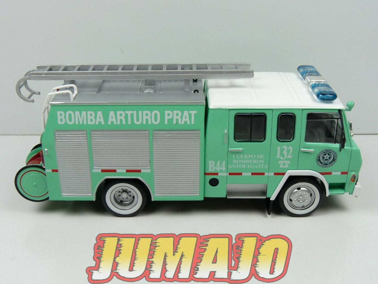 CPI7 camion POMPIER 1/43 Hachette Autopompa Berliet 770KB6 Chile 1974