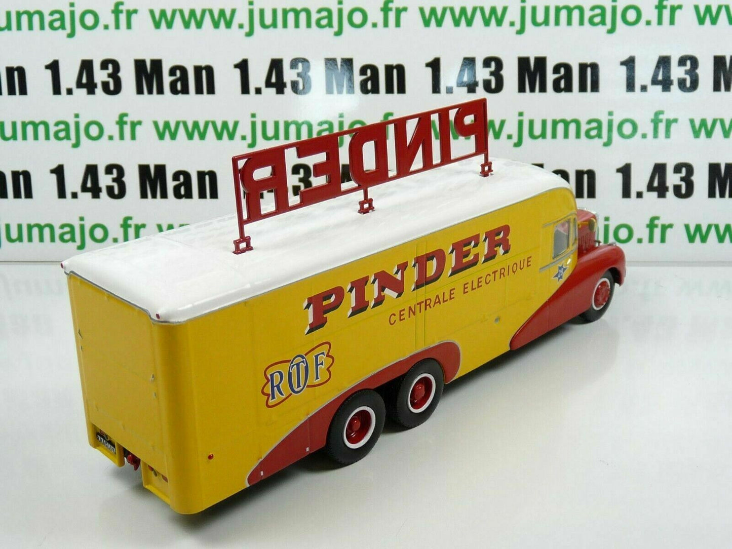 LOT 3 Camions 1/43 CIRQUE PINDER IXO : BERNARD + UNIC ZU51 + Range Rover