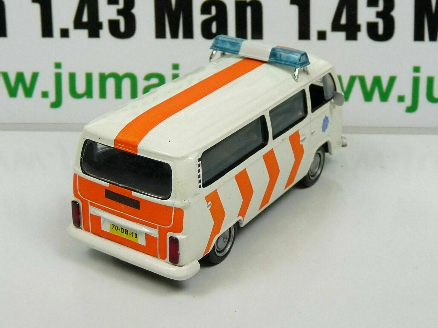 PM17 1/43 IST deAgostini Police du Monde : VOLKSWAGEN T2 Pays-Bas Politie Kombi