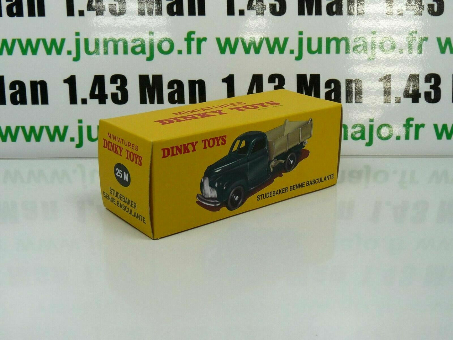 DT53 Voiture réédition DINKY TOYS atlas : 25M Studebaker Benne Basculante