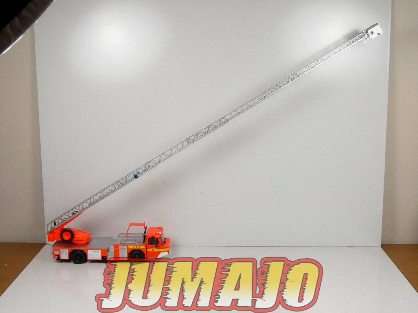 CPI4 camion POMPIER 1/43 Hachette Autoscala Iveco Magirus DLA(K) Grande Echelle