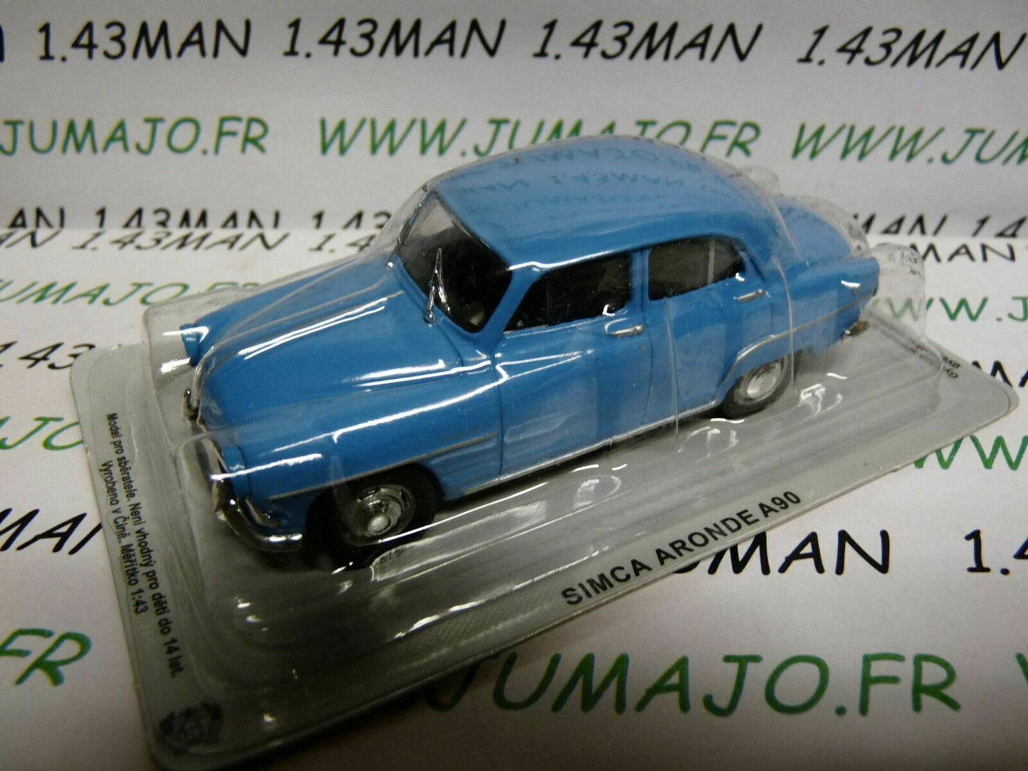 PL207 Voiture 1/43 IXO IST DeAgostini POLOGNE : SIMCA Aronde 1300 A90