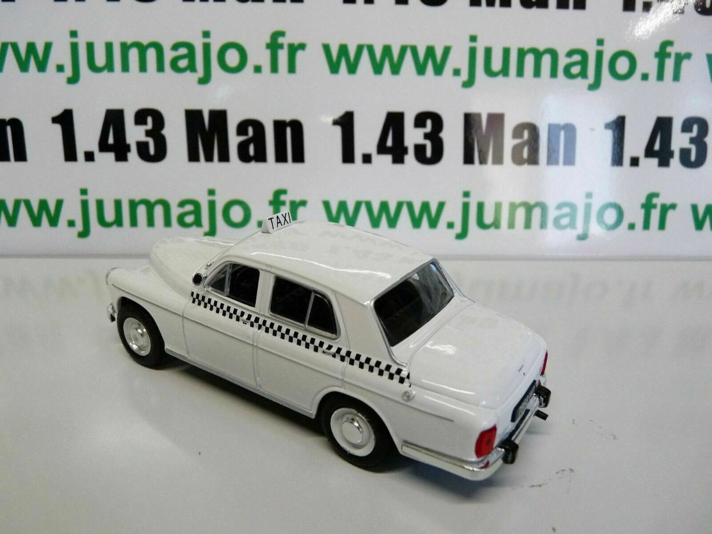 PL178 Voiture 1/43 IXO IST DeAgostini POLOGNE : Taxi WARSZAWA 203