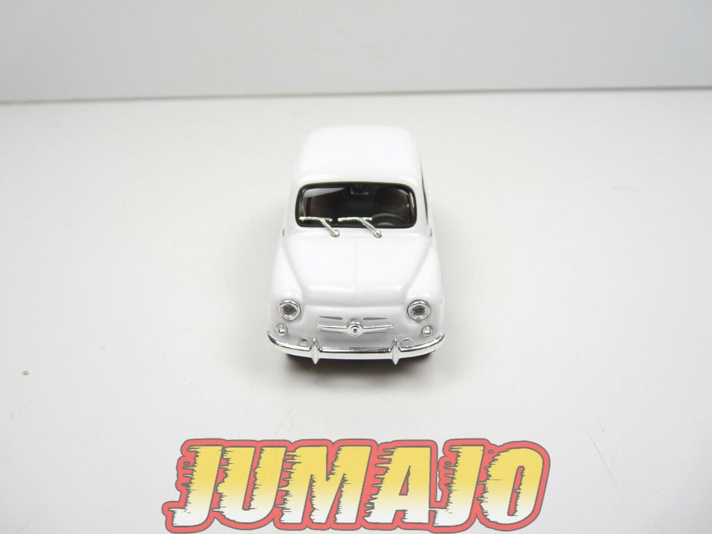 ITB12 Voiture 1/43 Hachette Solido : FIAT 600D blanche