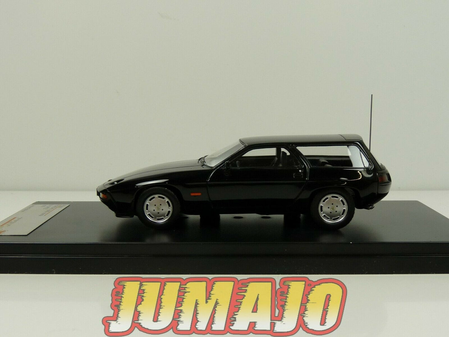 PRX2 1/43 IXO PREMIUM X résine PR0381 : PORSCHE 928S Kombi 1979 break de chasse
