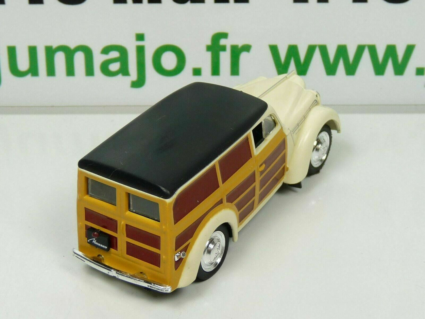 RUS3 Voiture 1/43 IXO déagostini RUSSE URSS : MOSKVITCH 400-420 WOODIE VAN