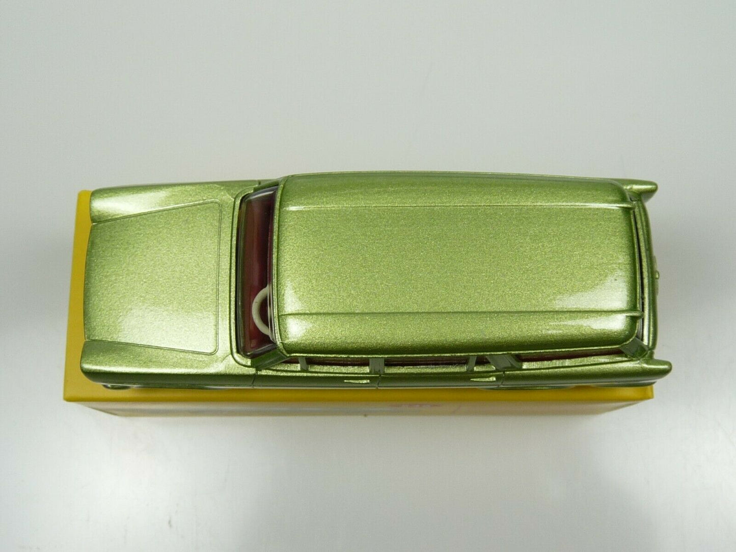 DT266 Voiture 1/43 réédition DINKY TOYS DeAgostini : FIAT 1800 Station wagon 548