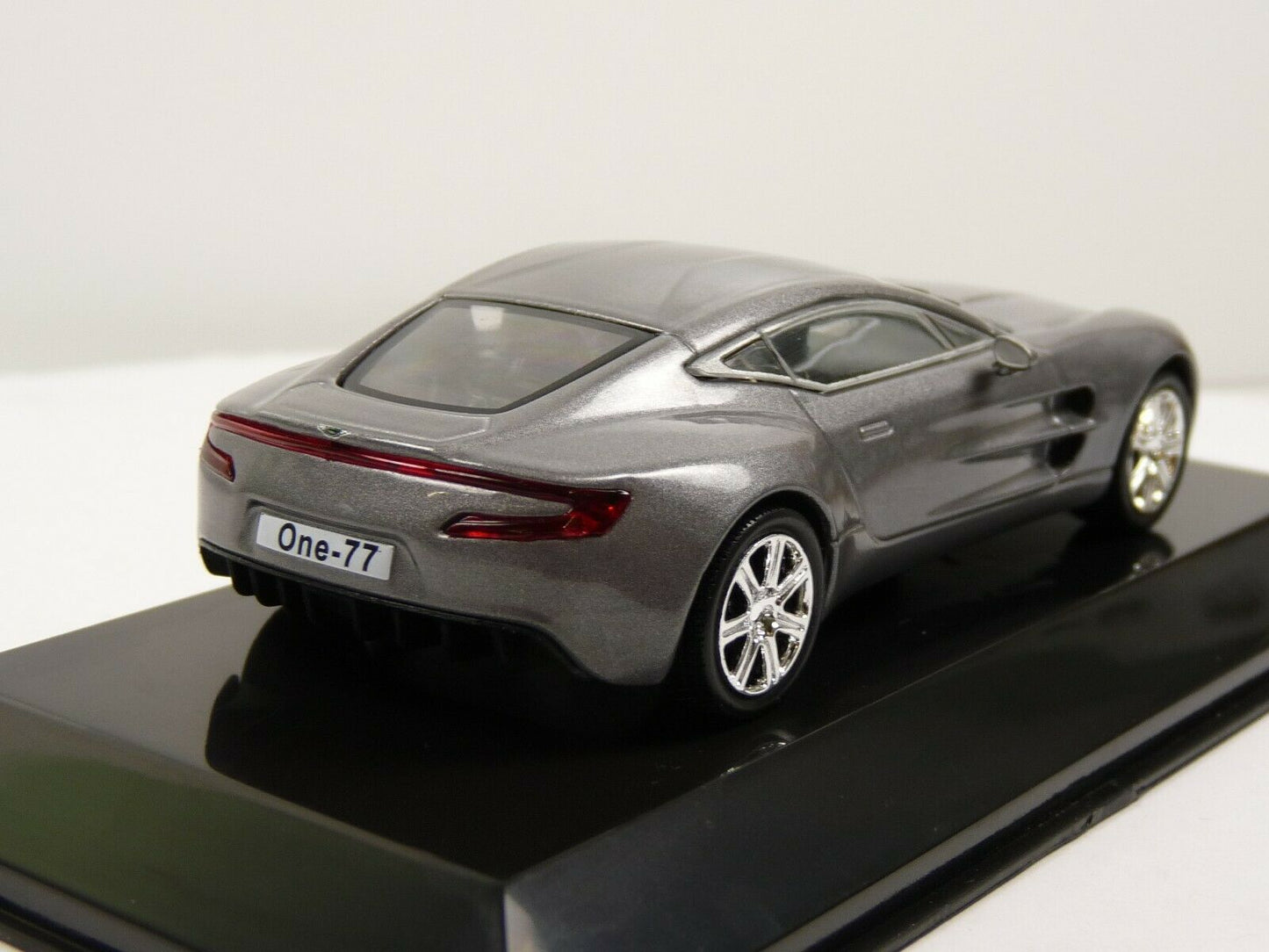 SC14 voiture 1/43 SALVAT Supercars : ASTON MARTIN One-77 2009