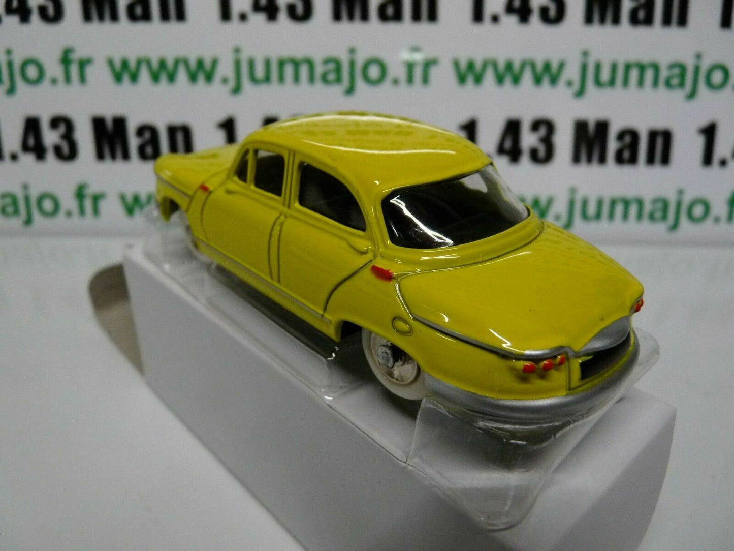 DT62 Voiture 1/43 réédition DINKY TOYS Atlas : PANHARD PL17