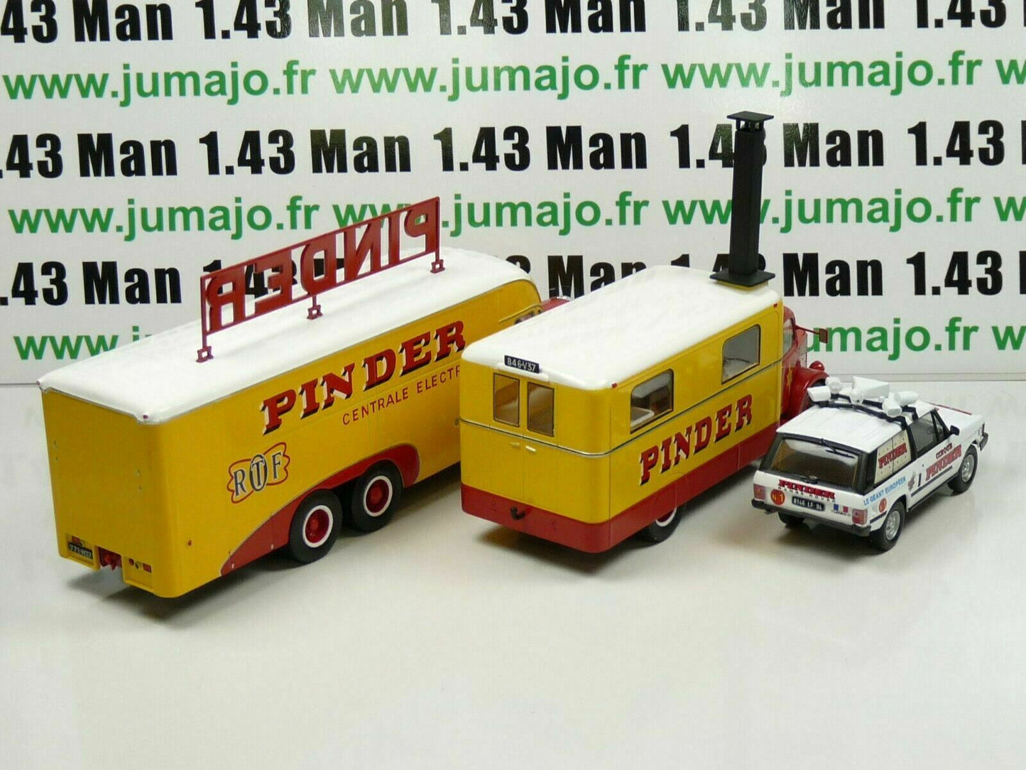 LOT 3 Camions 1/43 CIRQUE PINDER IXO : BERNARD + UNIC ZU51 + Range Rover