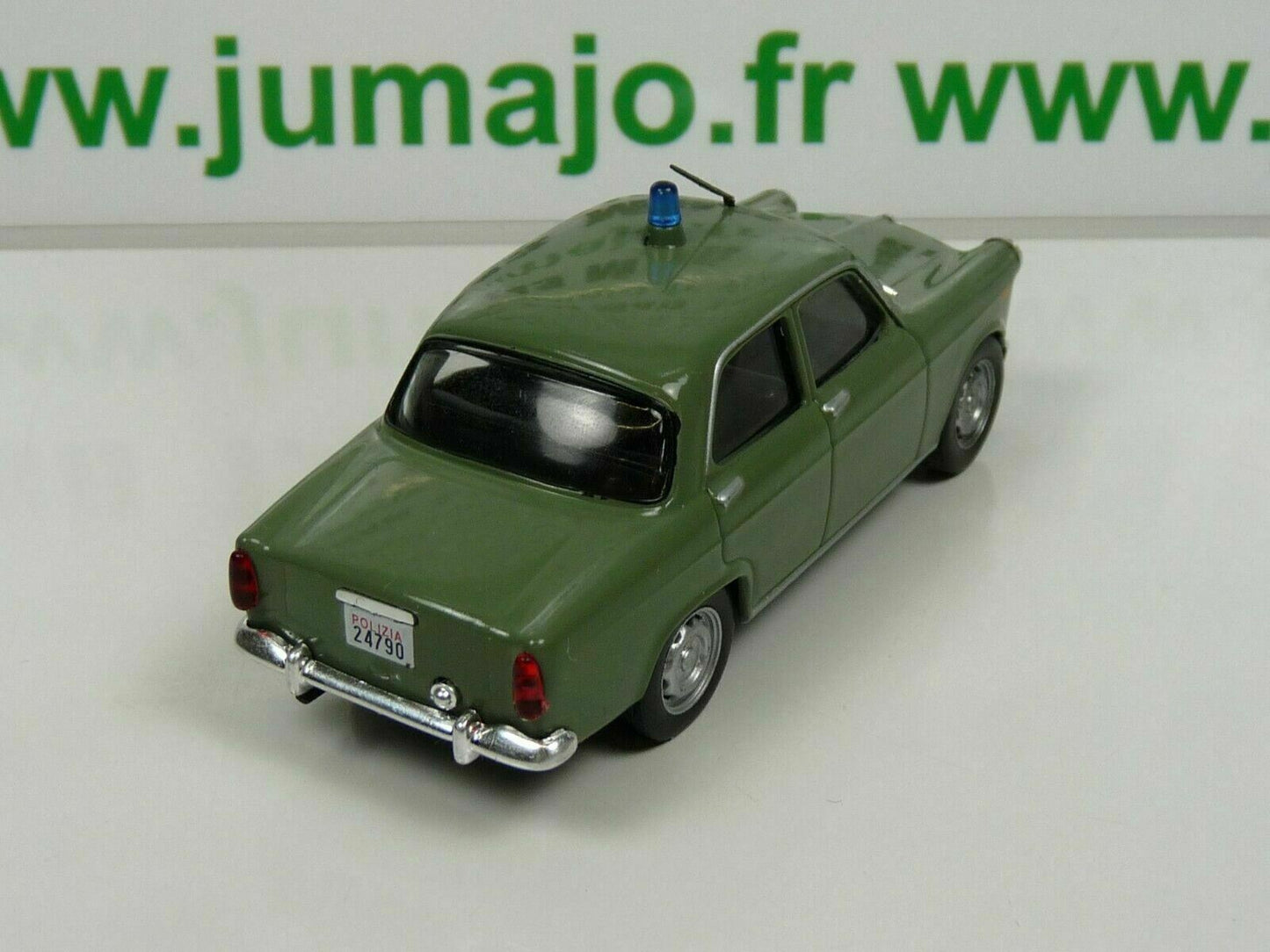 PM7 1/43 IST deAgostini Police du Monde :  ALFA ROMEO Giulietta